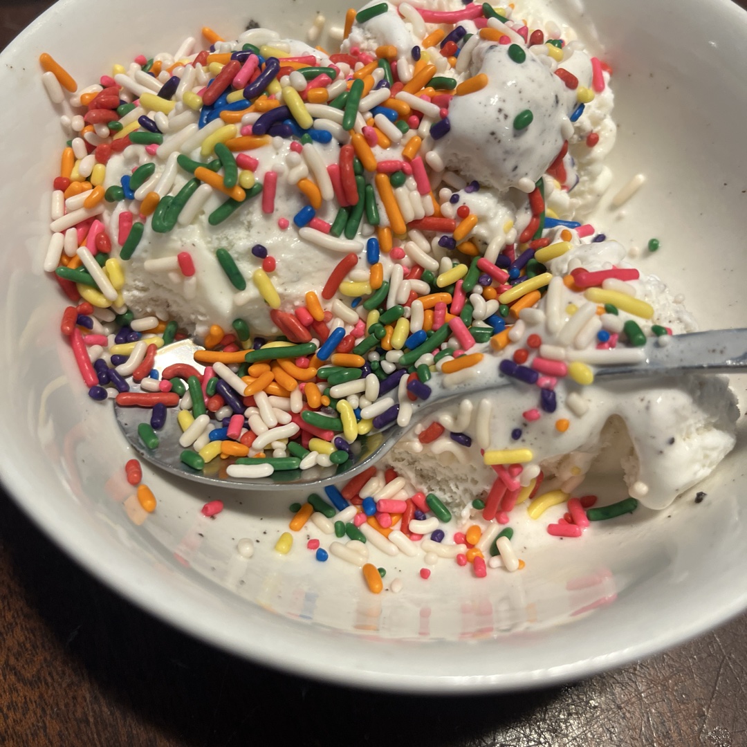 Ice cream wit sprinkles